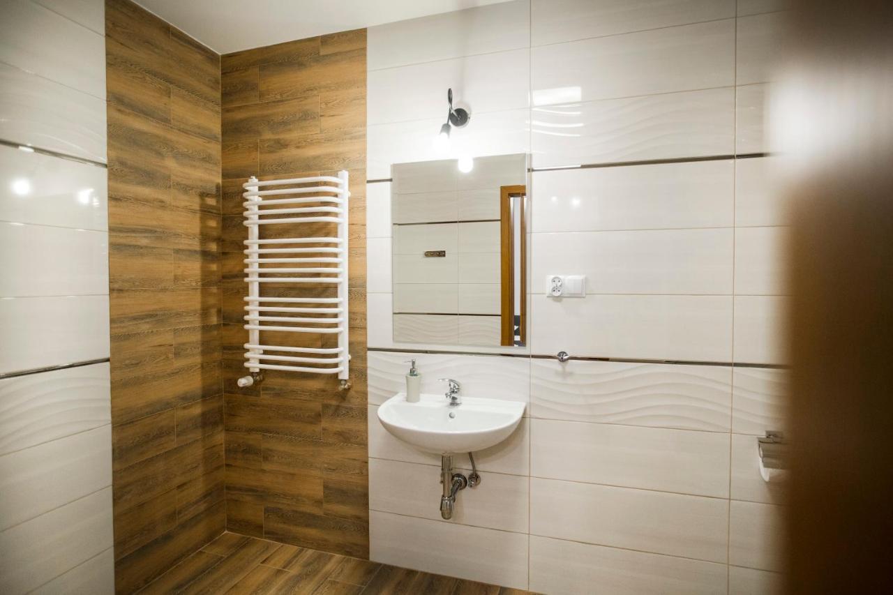 Gosciniec Ceglane Katy Hotel Dwikozy ภายนอก รูปภาพ