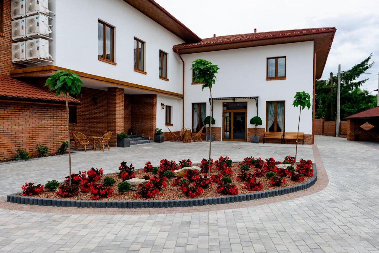 Gosciniec Ceglane Katy Hotel Dwikozy ภายนอก รูปภาพ