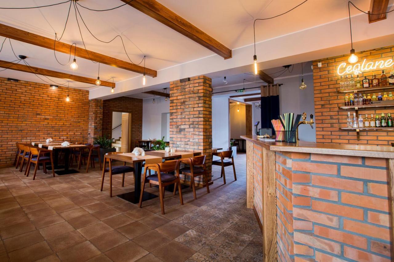 Gosciniec Ceglane Katy Hotel Dwikozy ภายนอก รูปภาพ